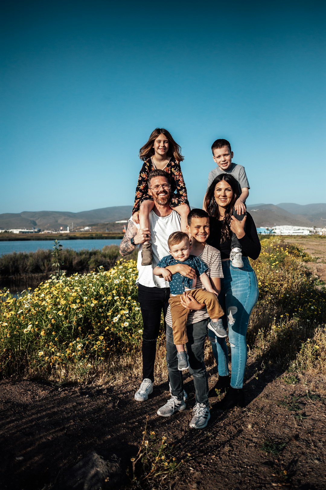 Mastering the First Impression: Your intriguing post title goes here Family picture